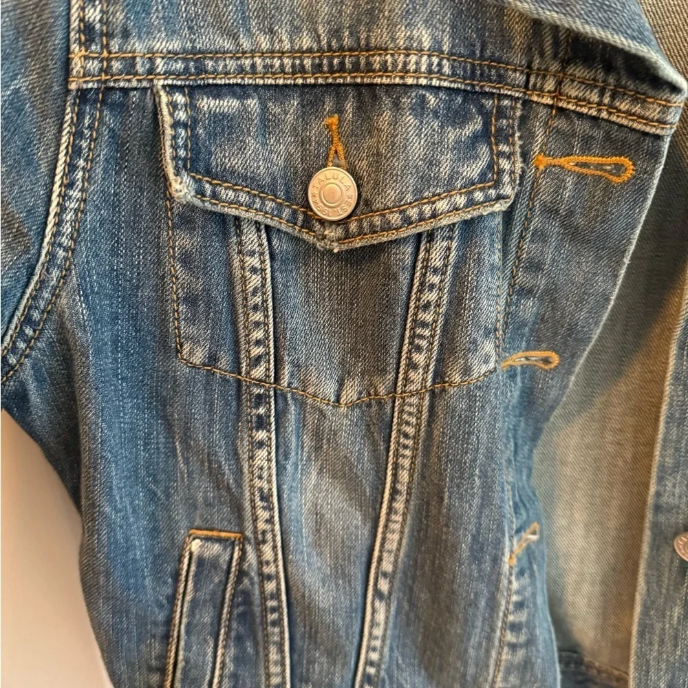 Aritzia Talula Classic Blue Jean Jacket | Size Medium | Excellent PreāLoved - Picture 4 of 4
